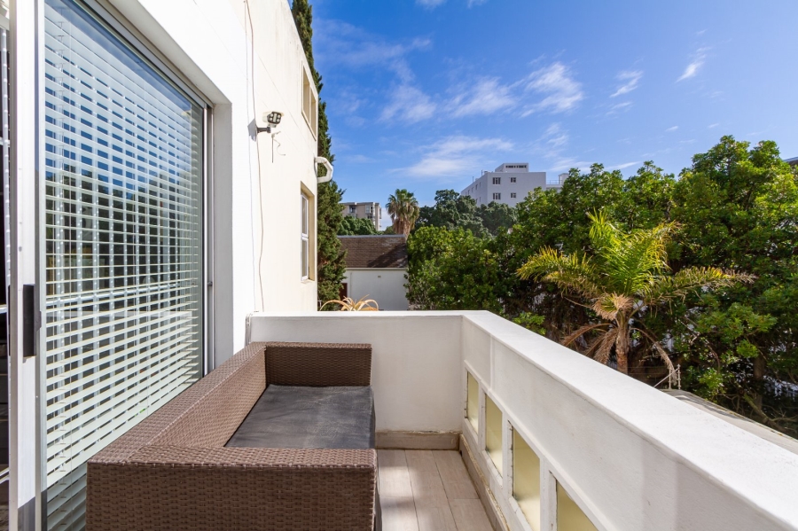 2 Bedroom Property for Sale in Green Point Western Cape